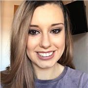 Estudiante de Derecho y profesora de Yoga y Meditación imparte clases de apoyo y repaso a niños de primaria